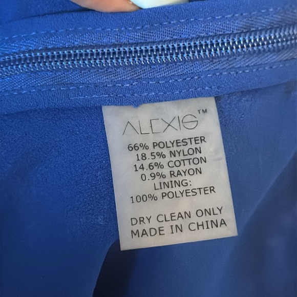 ALEXIS Gigi Shorts Passionate Blue Crochet Knit Size 24 / XS - Picture 6 of 8